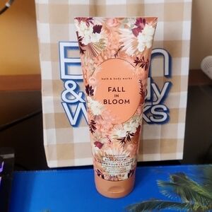 Bath &  Body Works Fall in Bloom Ultimate Hydration Body Cream